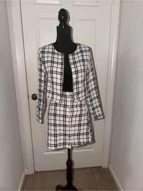 Classic Black & White Plaid Tweed Jacket and Skirt Set
